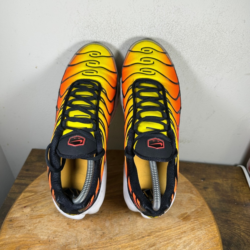 Nike Air Max Plus Sunset Orange Yellow Black HF0552-001 Mens Size 10 Sneaker - Picture 3 of 8
